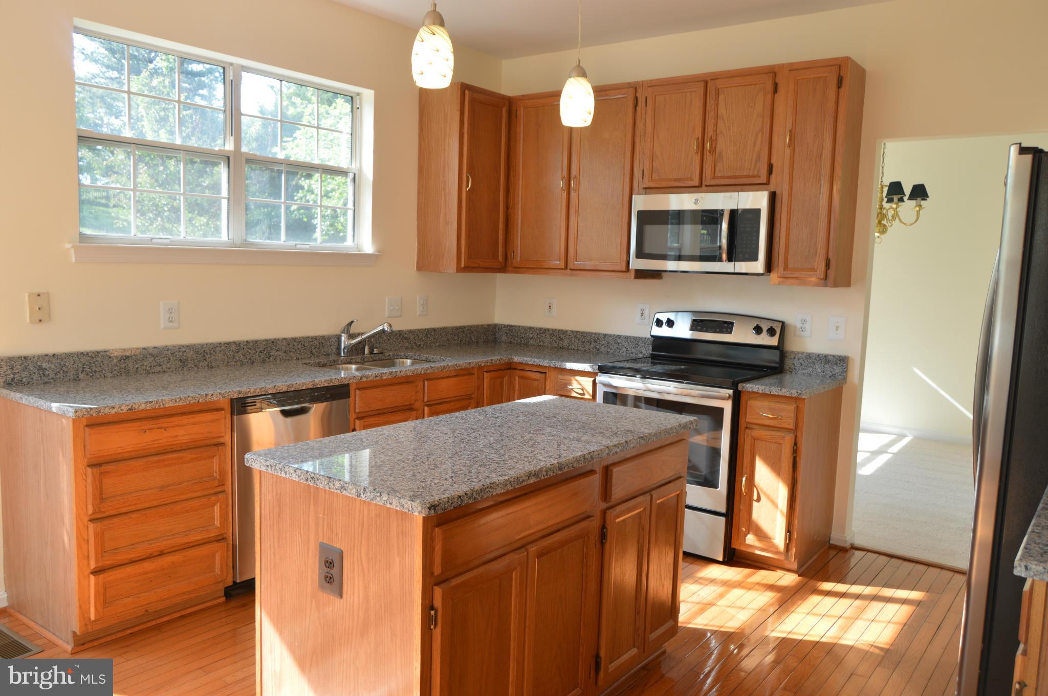 STONE RIVER - Residential Lease