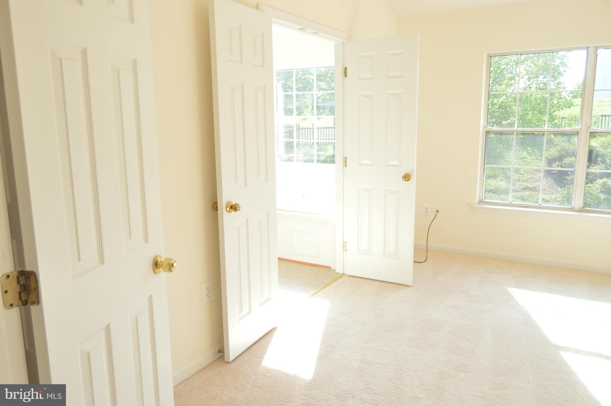 STONE RIVER - Residential Lease