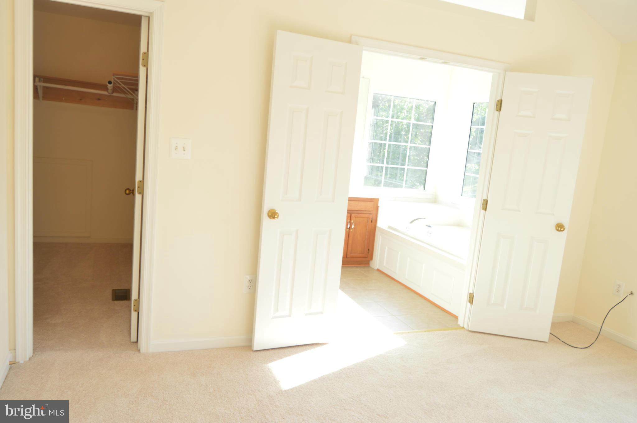 STONE RIVER - Residential Lease