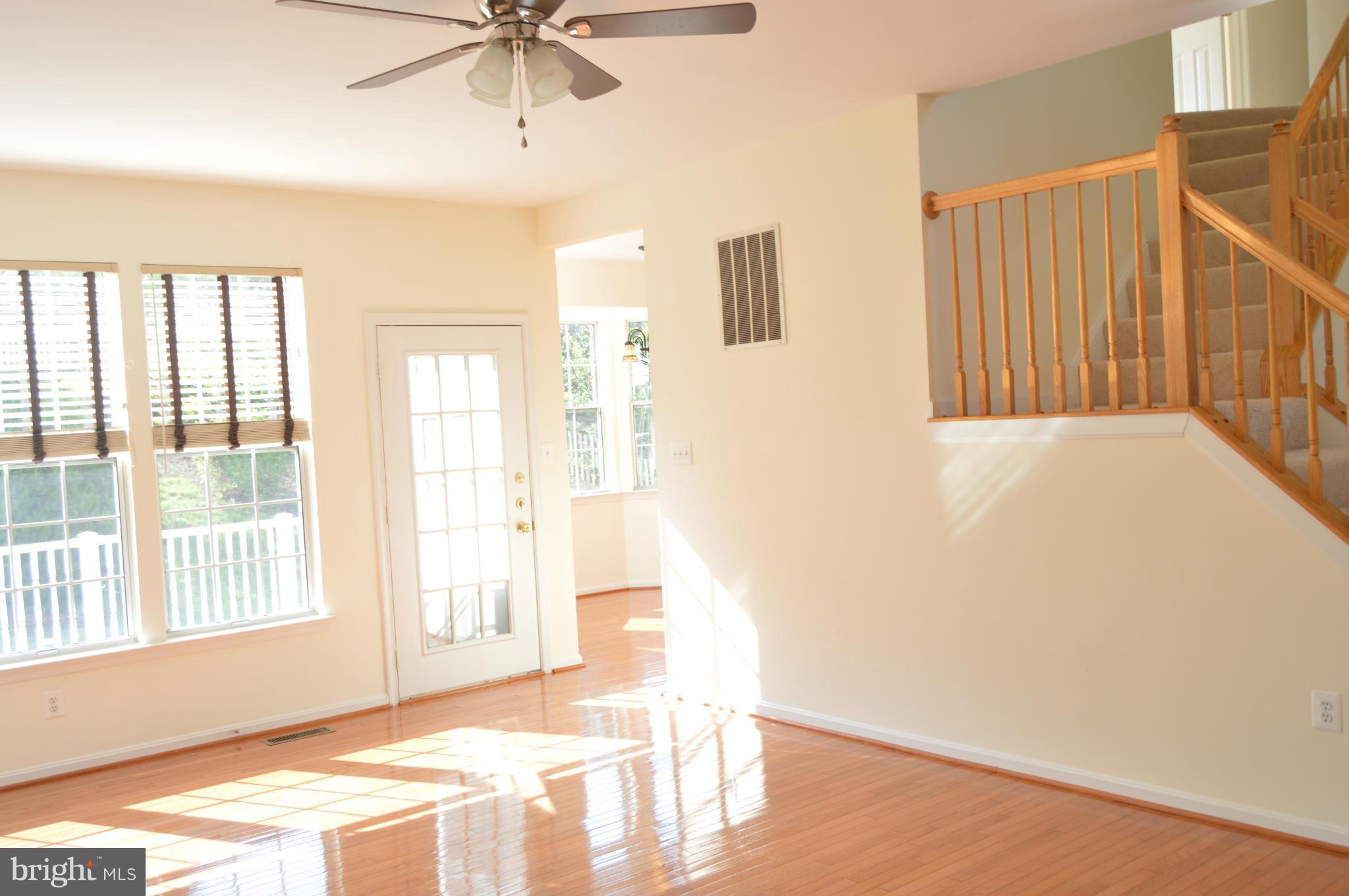 STONE RIVER - Residential Lease