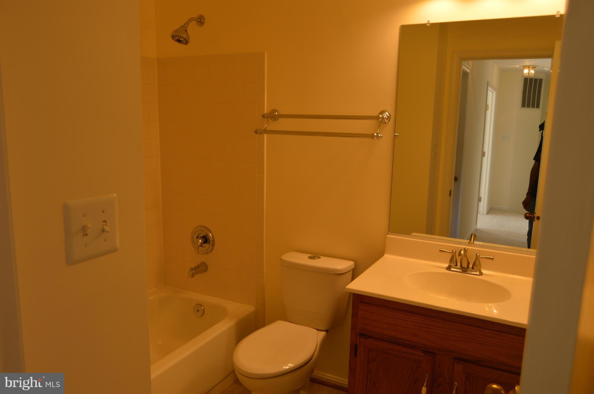 STONE RIVER - Residential Lease