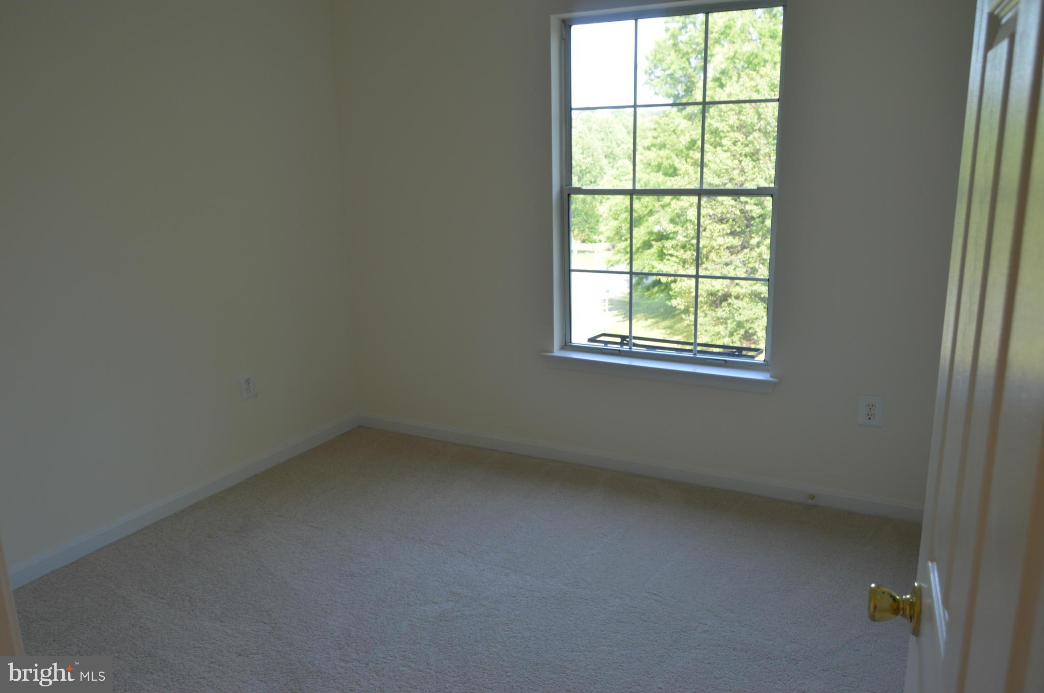 STONE RIVER - Residential Lease