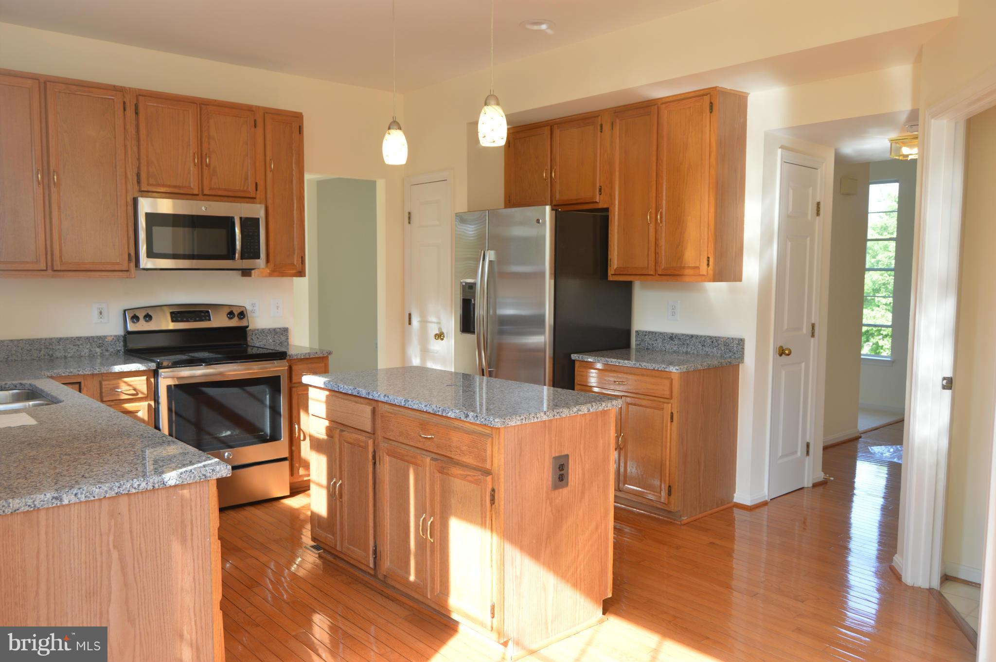 STONE RIVER - Residential Lease