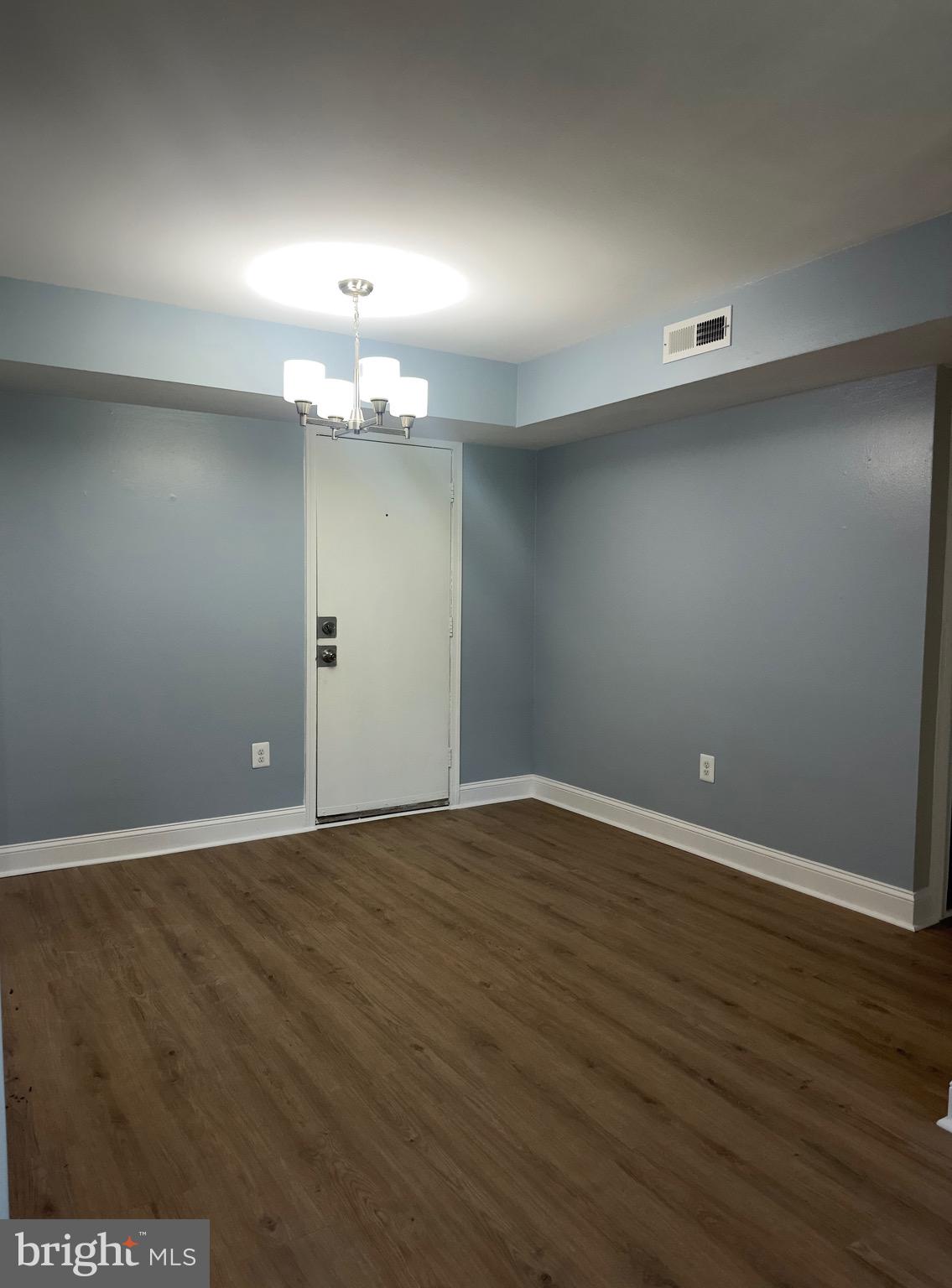 HOLLY HILL CONDOMINIUMS - Residential Lease