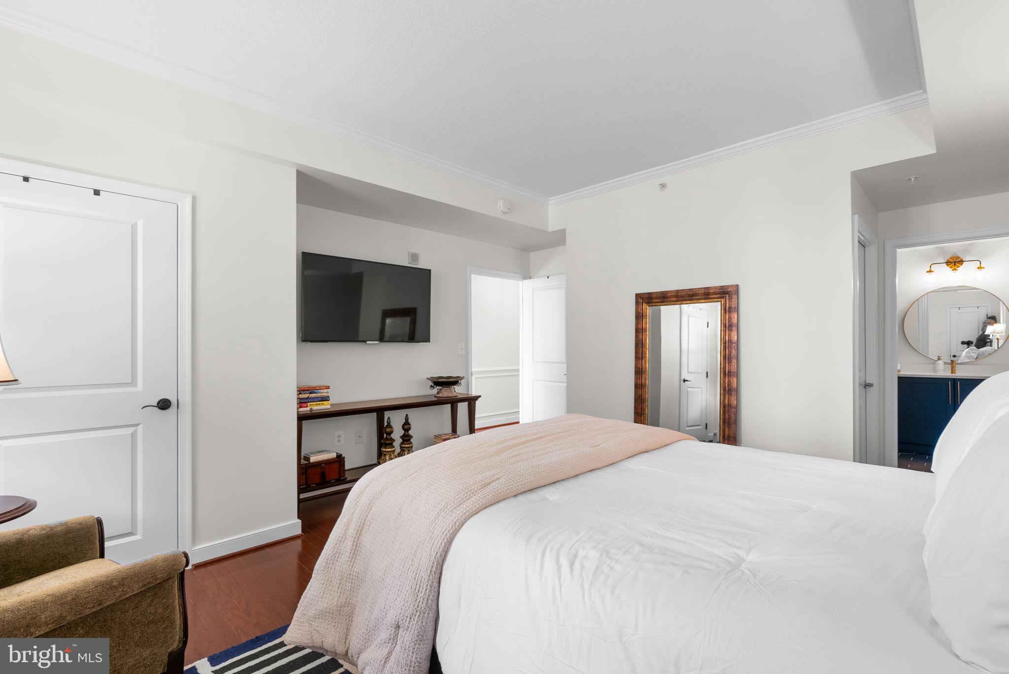 FLEET STREET CONDOMINIUMS - Residential