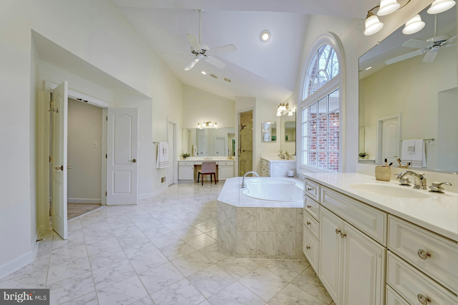 BEACON HILL - Residential