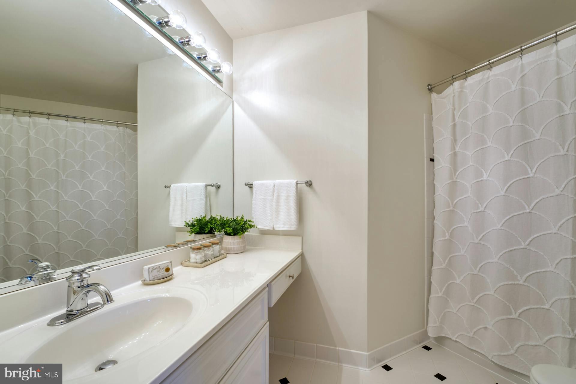 BEACON HILL - Residential