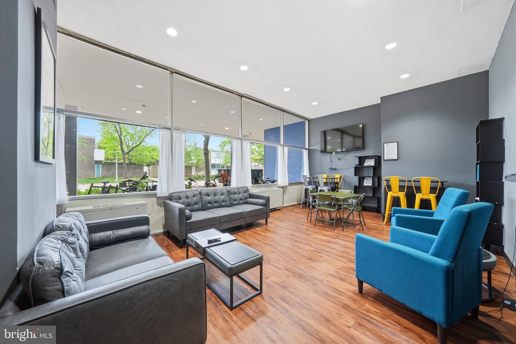 SOUTHWEST WATERFRONT - Residential
