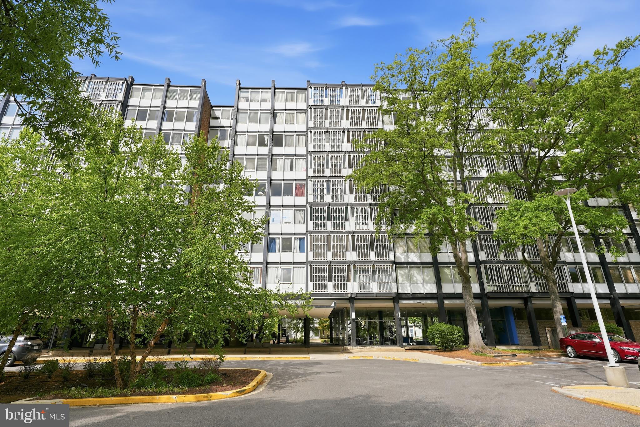 SOUTHWEST WATERFRONT - Residential