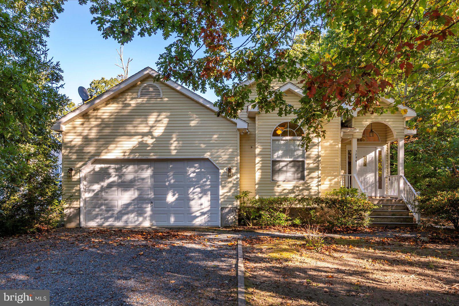 CAPTAIN'S COVE - Residential