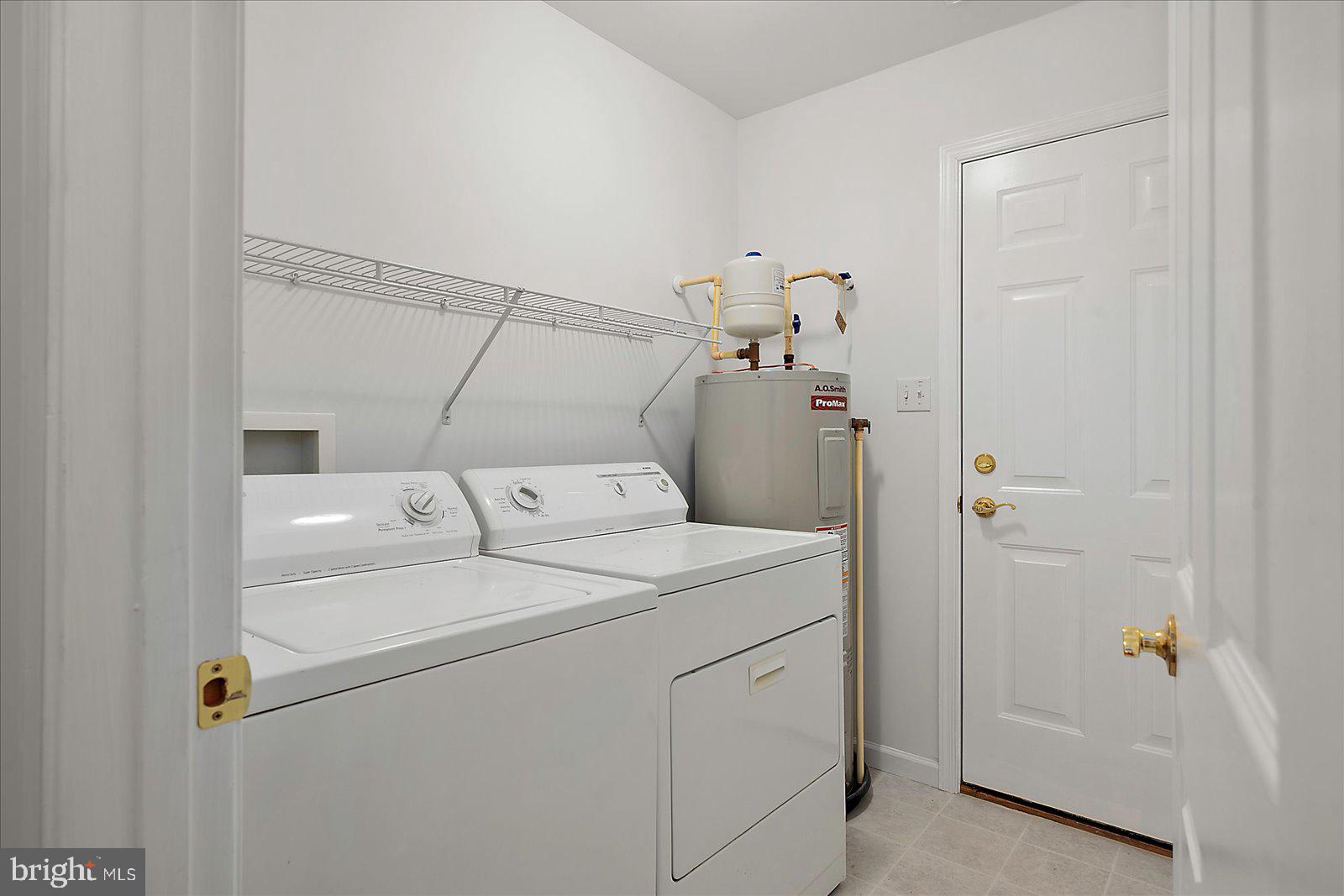 CAPTAIN'S COVE - Residential