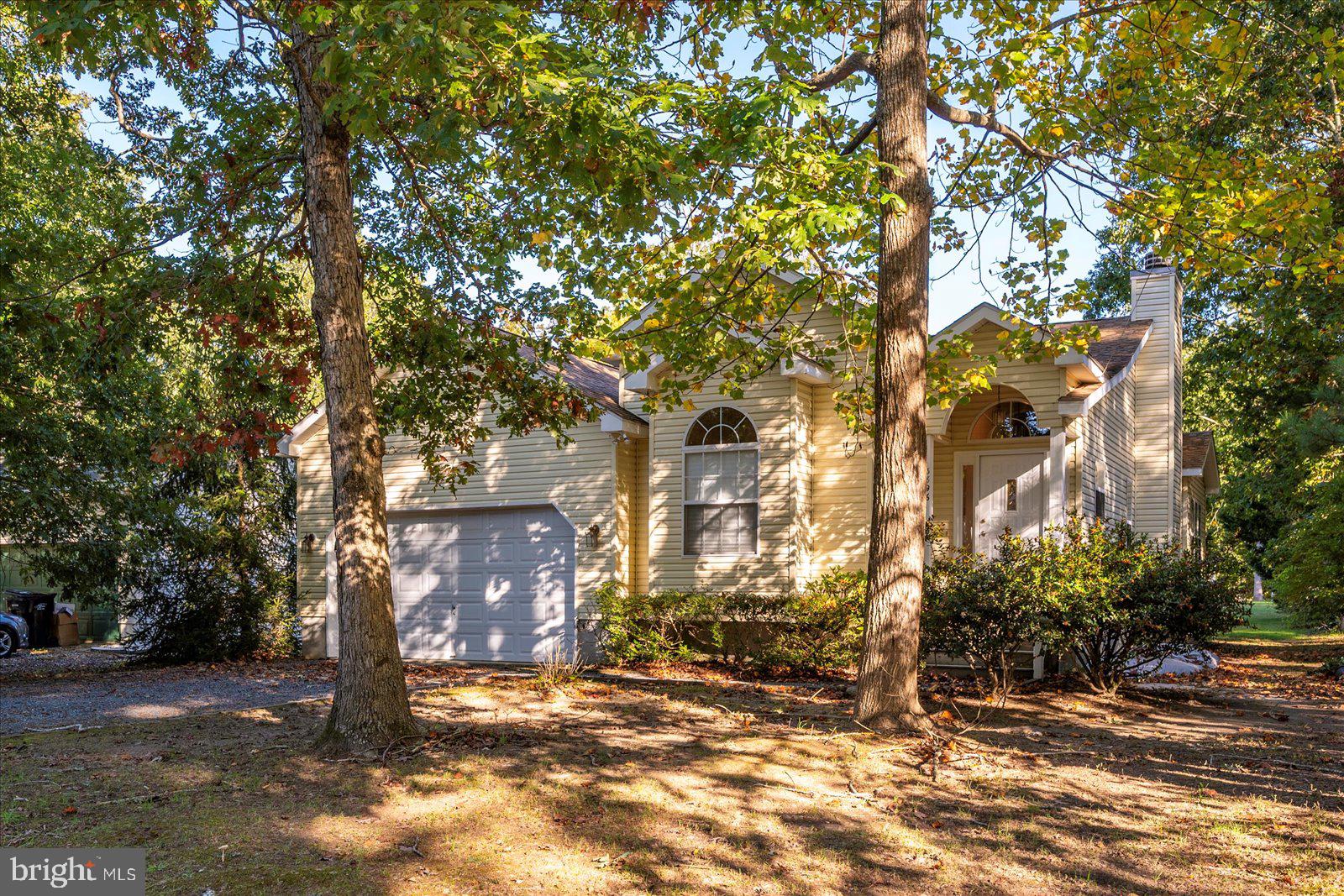 CAPTAIN'S COVE - Residential