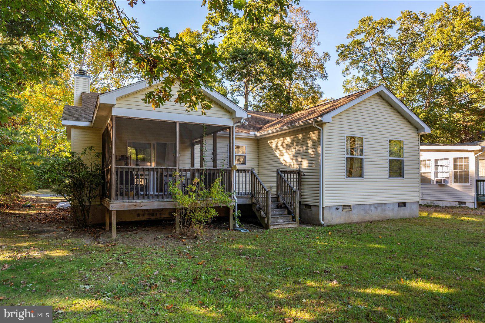 CAPTAIN'S COVE - Residential