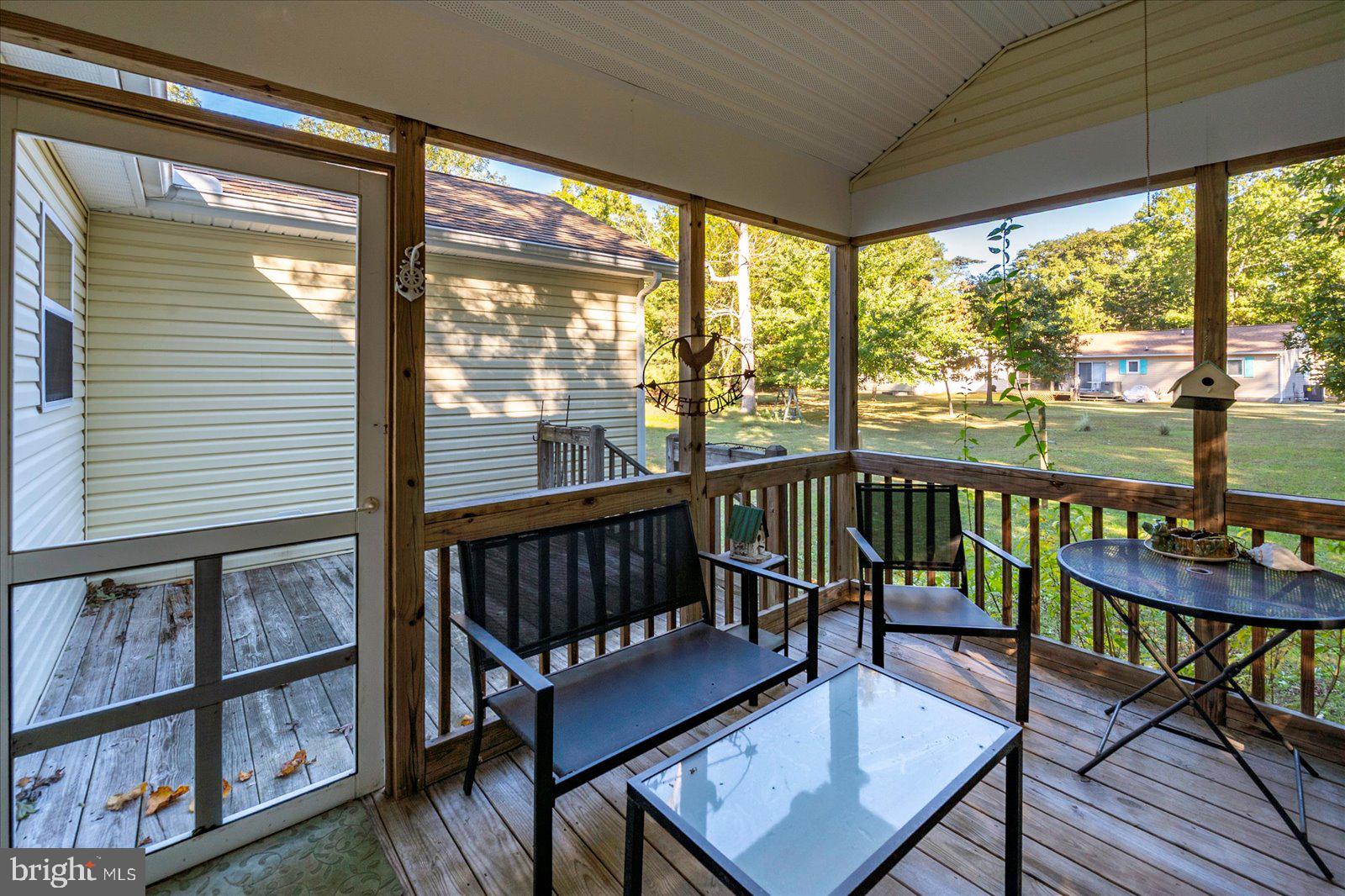 CAPTAIN'S COVE - Residential