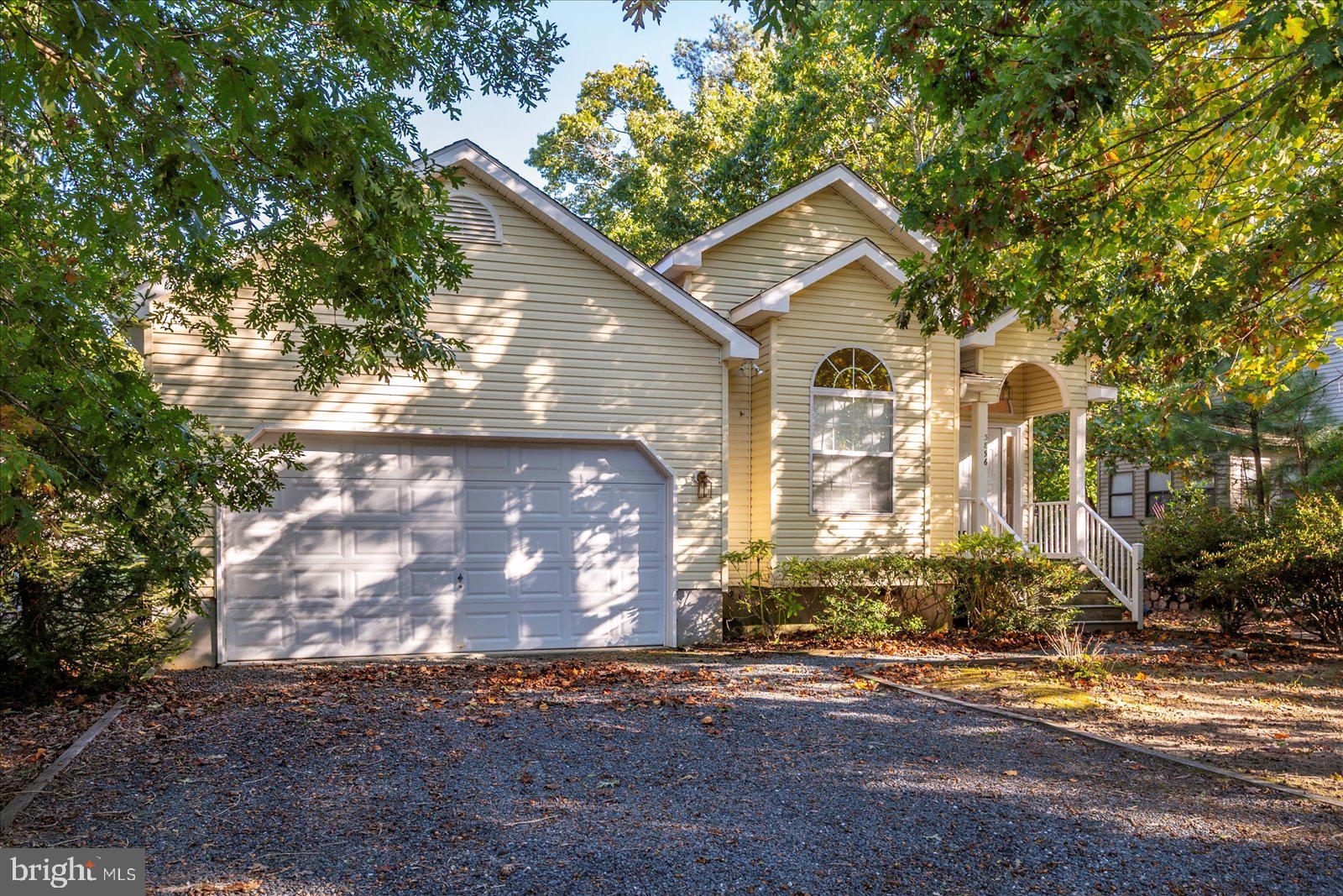 CAPTAIN'S COVE - Residential