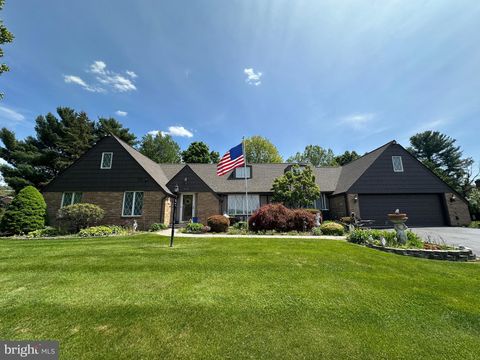 Homes For Sale - 11460 E Park Circle Cir<br/> Franklin County, WAYNESBORO, PA 17268