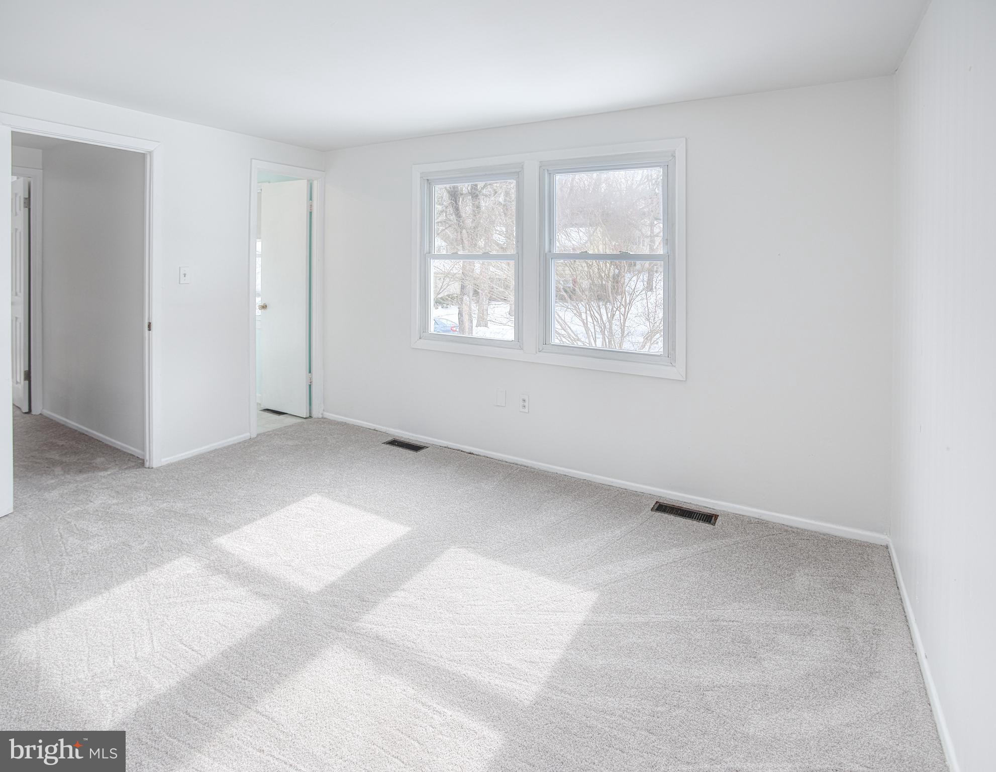 KENILWORTH - Residential