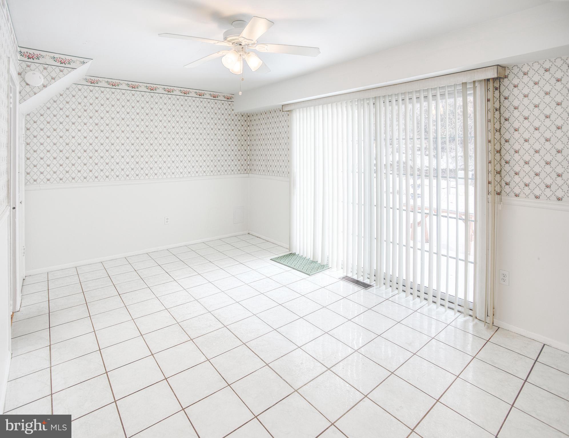 KENILWORTH - Residential