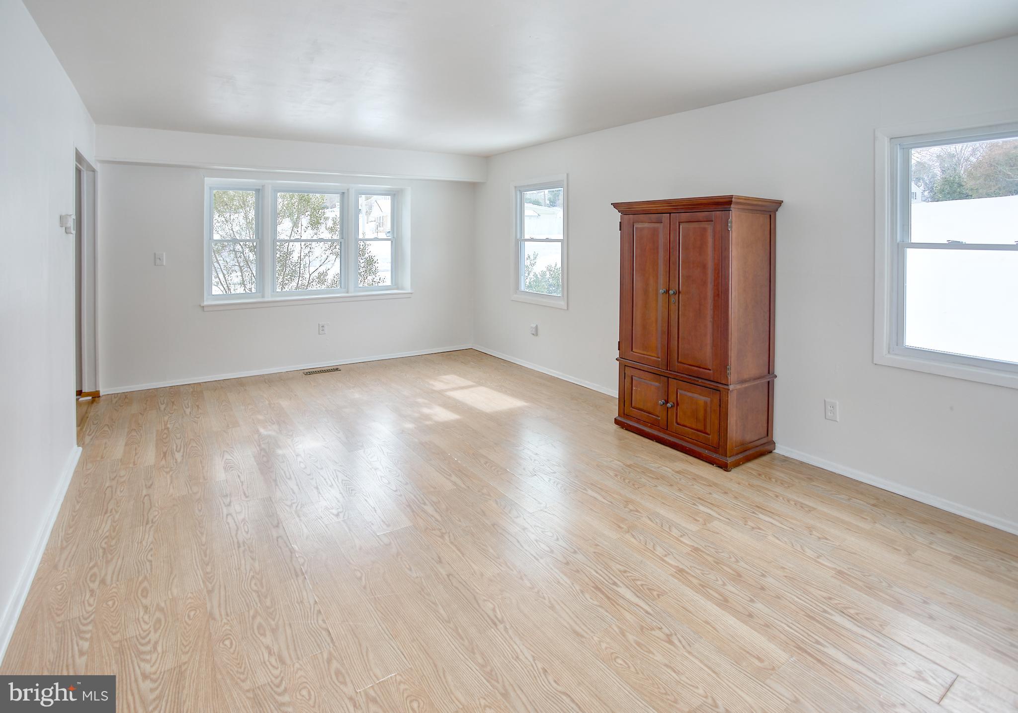 KENILWORTH - Residential