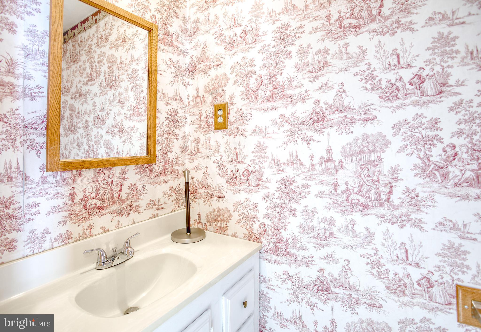 KENILWORTH - Residential