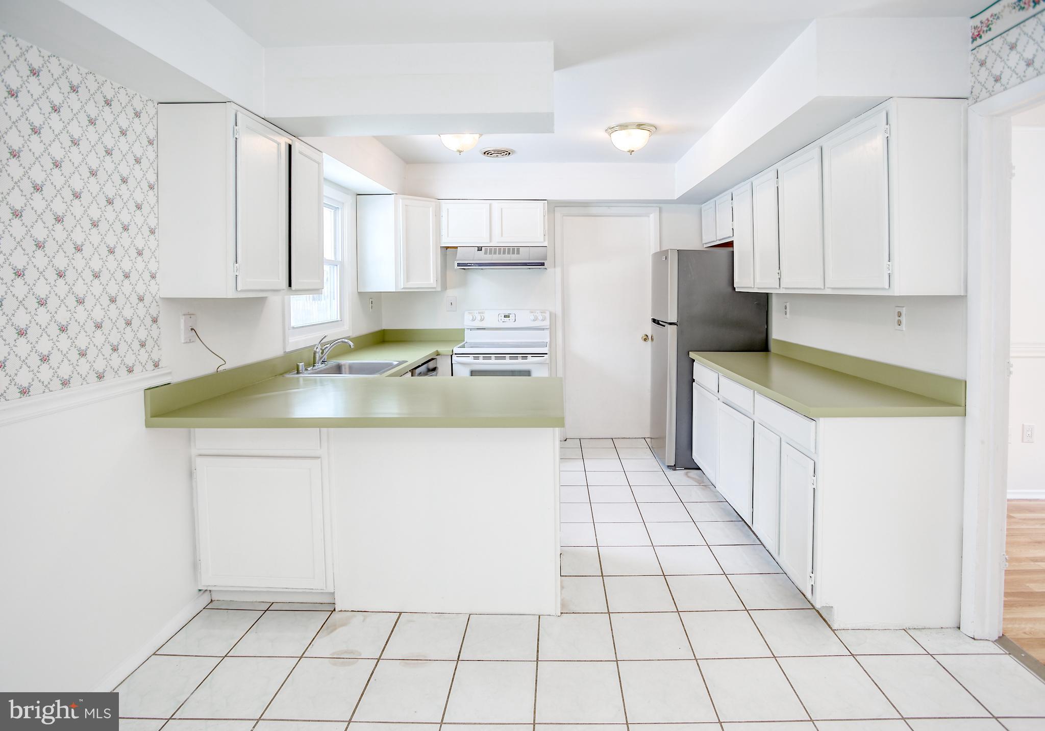 KENILWORTH - Residential