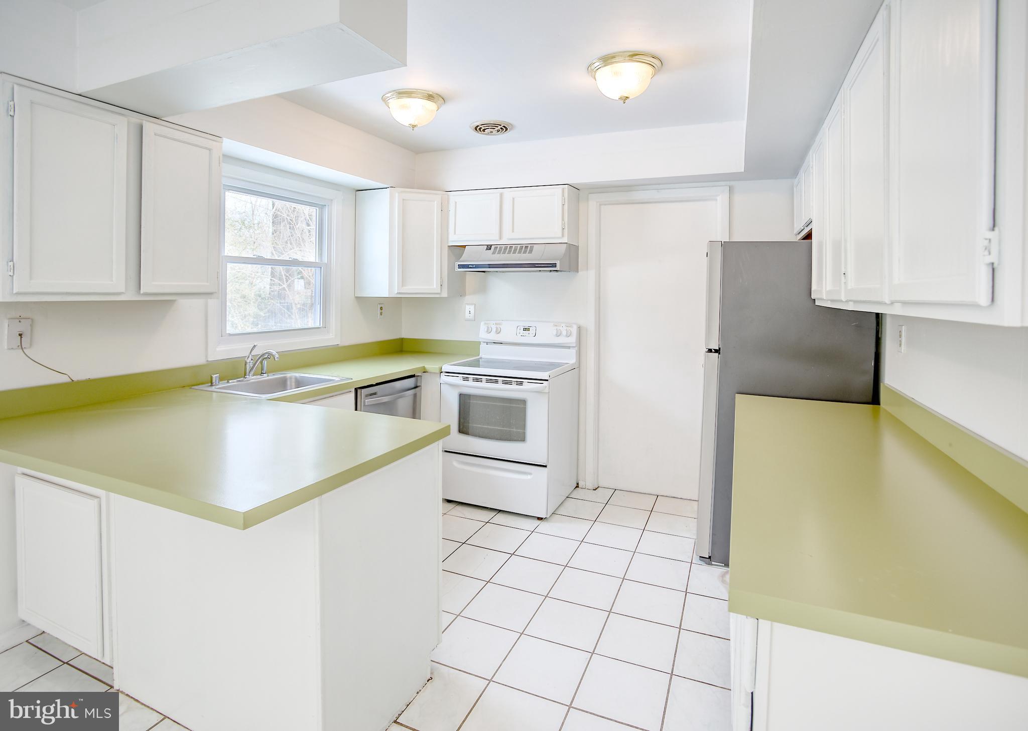 KENILWORTH - Residential