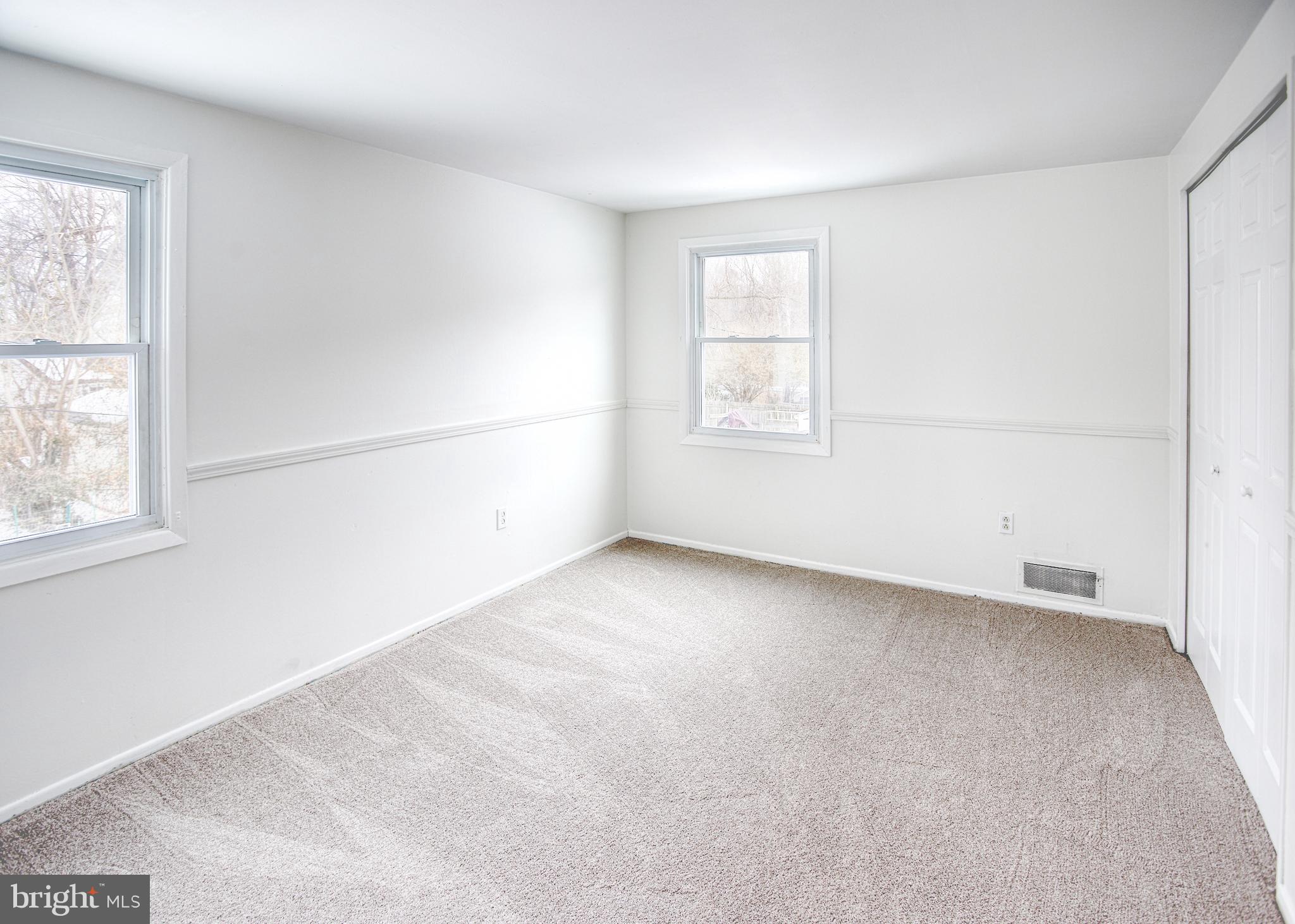 KENILWORTH - Residential