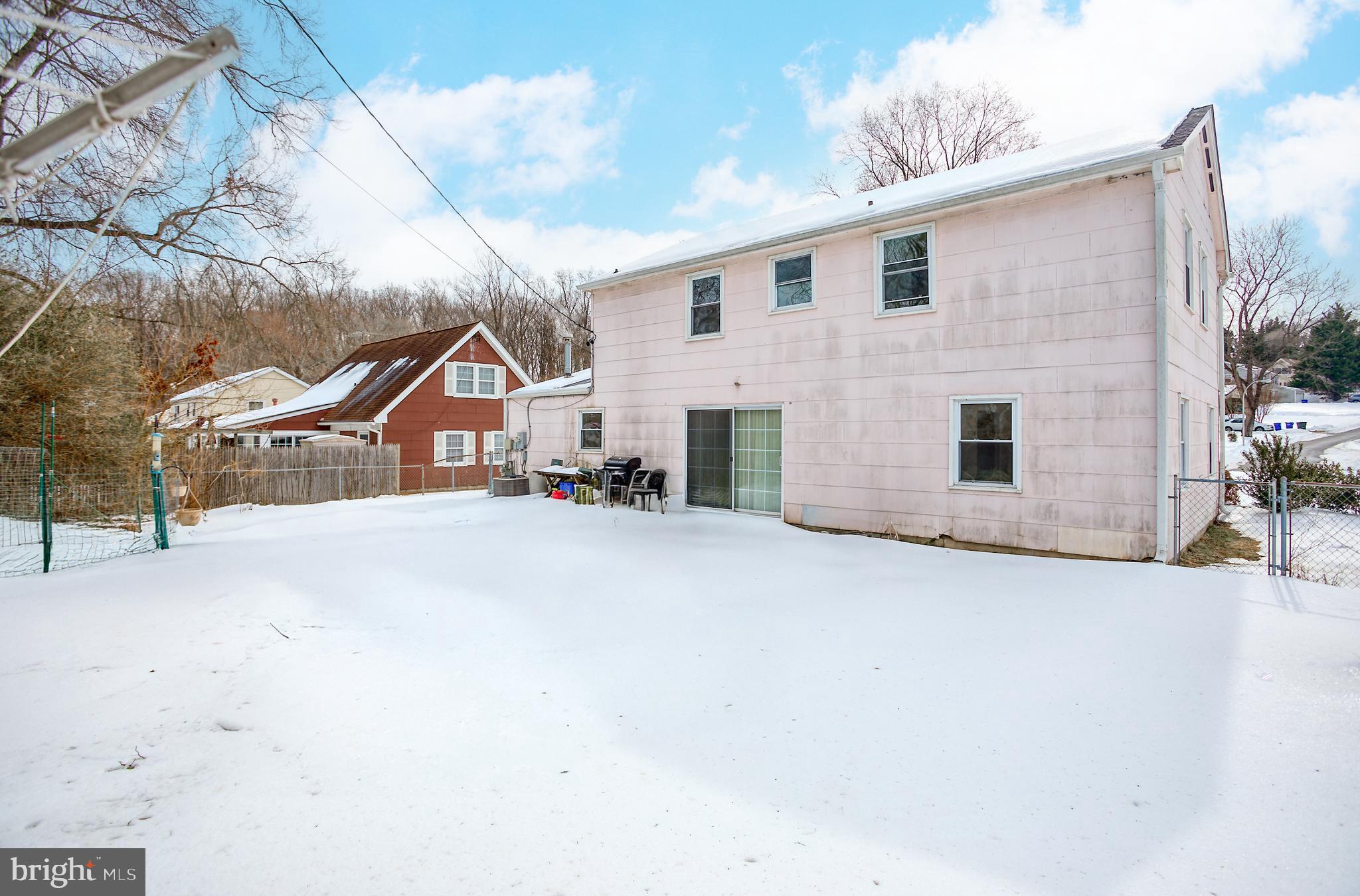 KENILWORTH - Residential