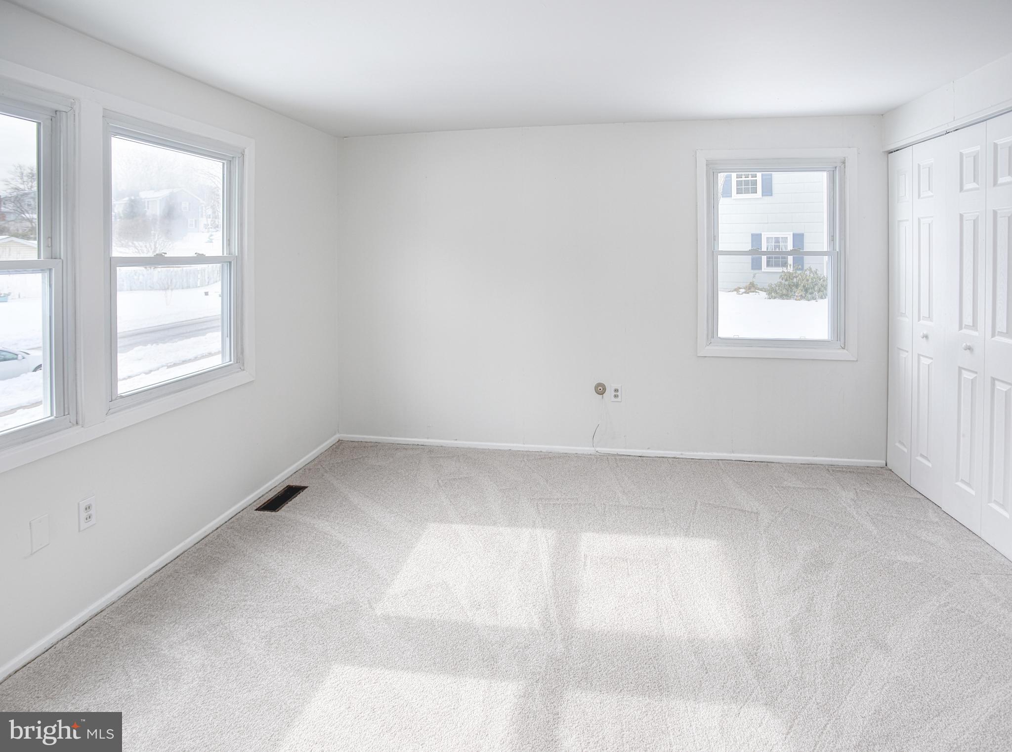 KENILWORTH - Residential