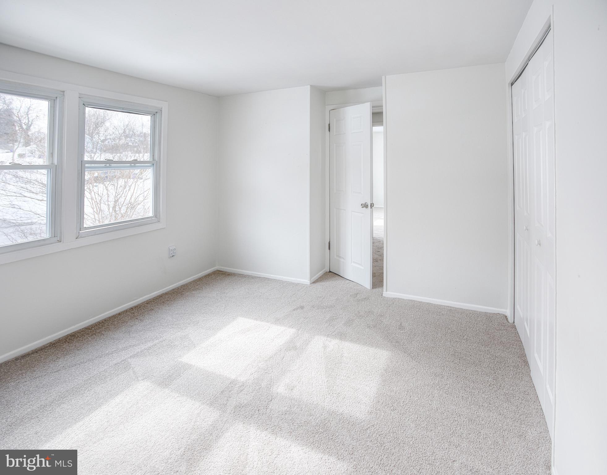 KENILWORTH - Residential