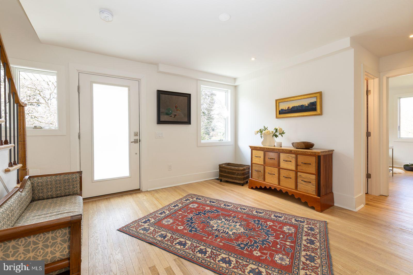 CHESTNUT HILL - Residential