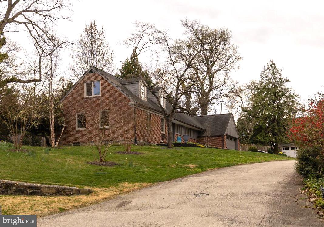 CHESTNUT HILL - Residential