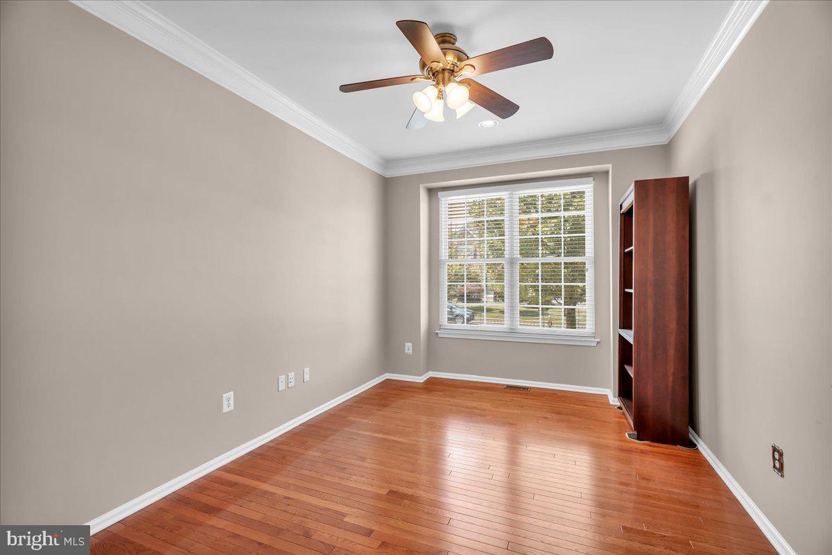 68 HILLSIDE LANE