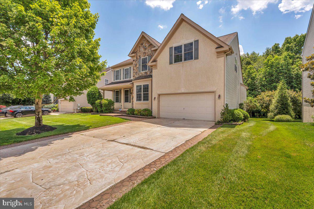 68 HILLSIDE LANE