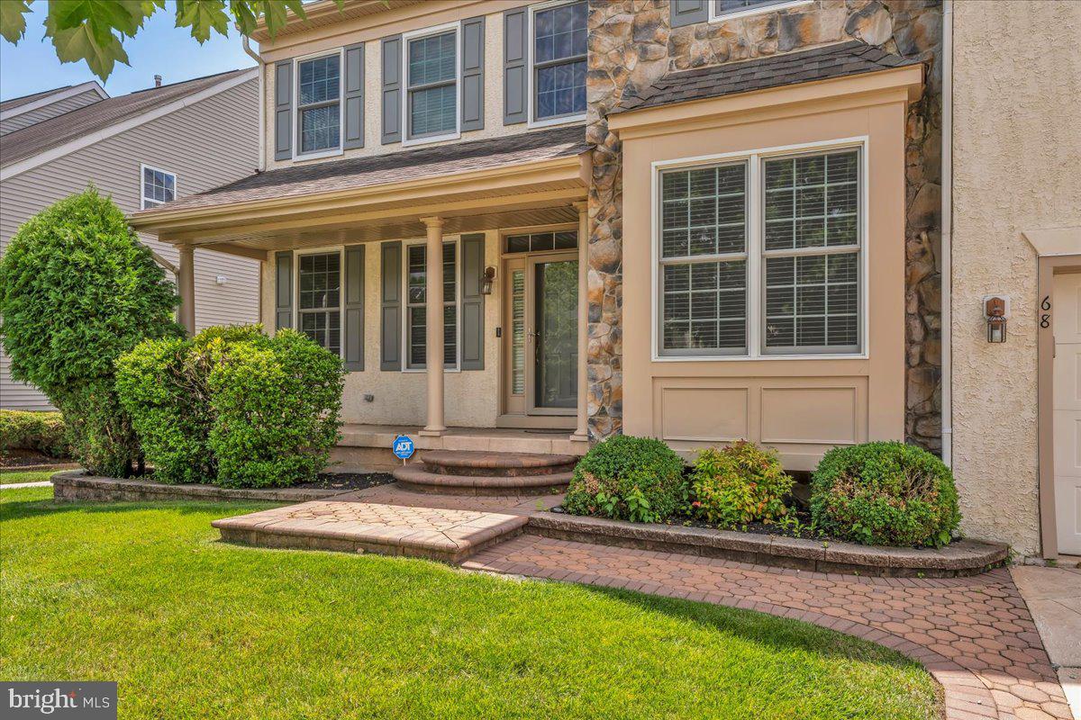 68 HILLSIDE LANE
