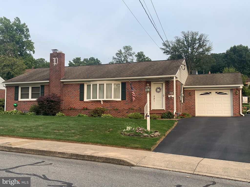 Photo of 439 Lincoln Avenue, Ephrata, PA 17522 (MLS # PALA2055710)