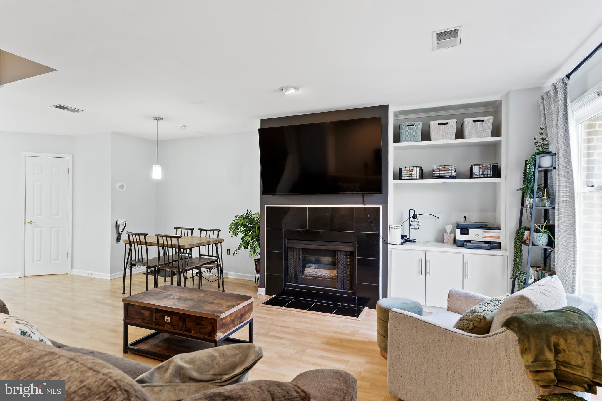 VILLAGE OF MORELAND - Residential