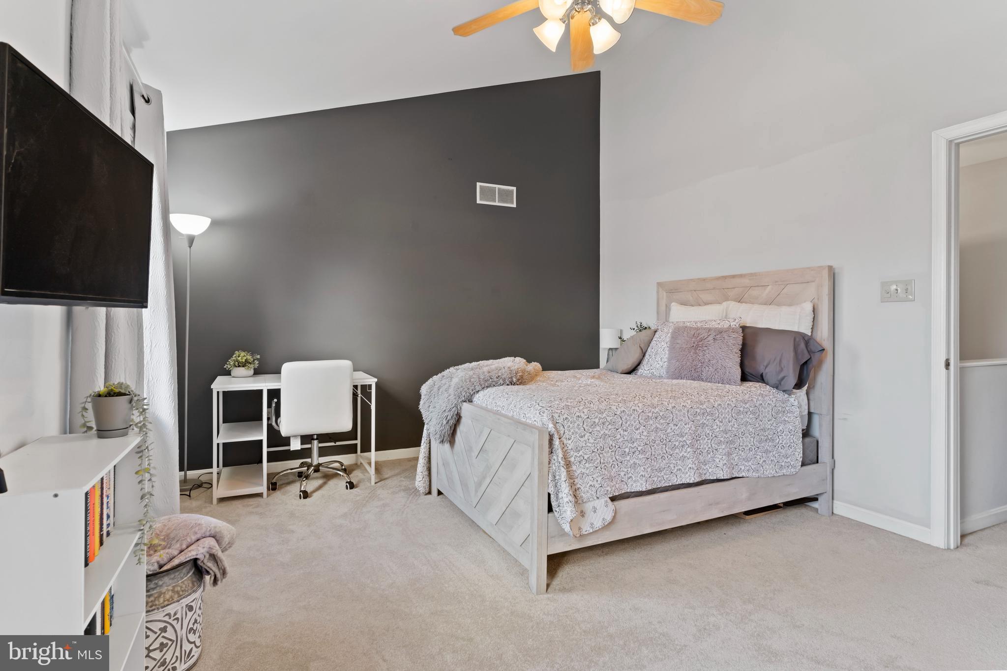 VILLAGE OF MORELAND - Residential