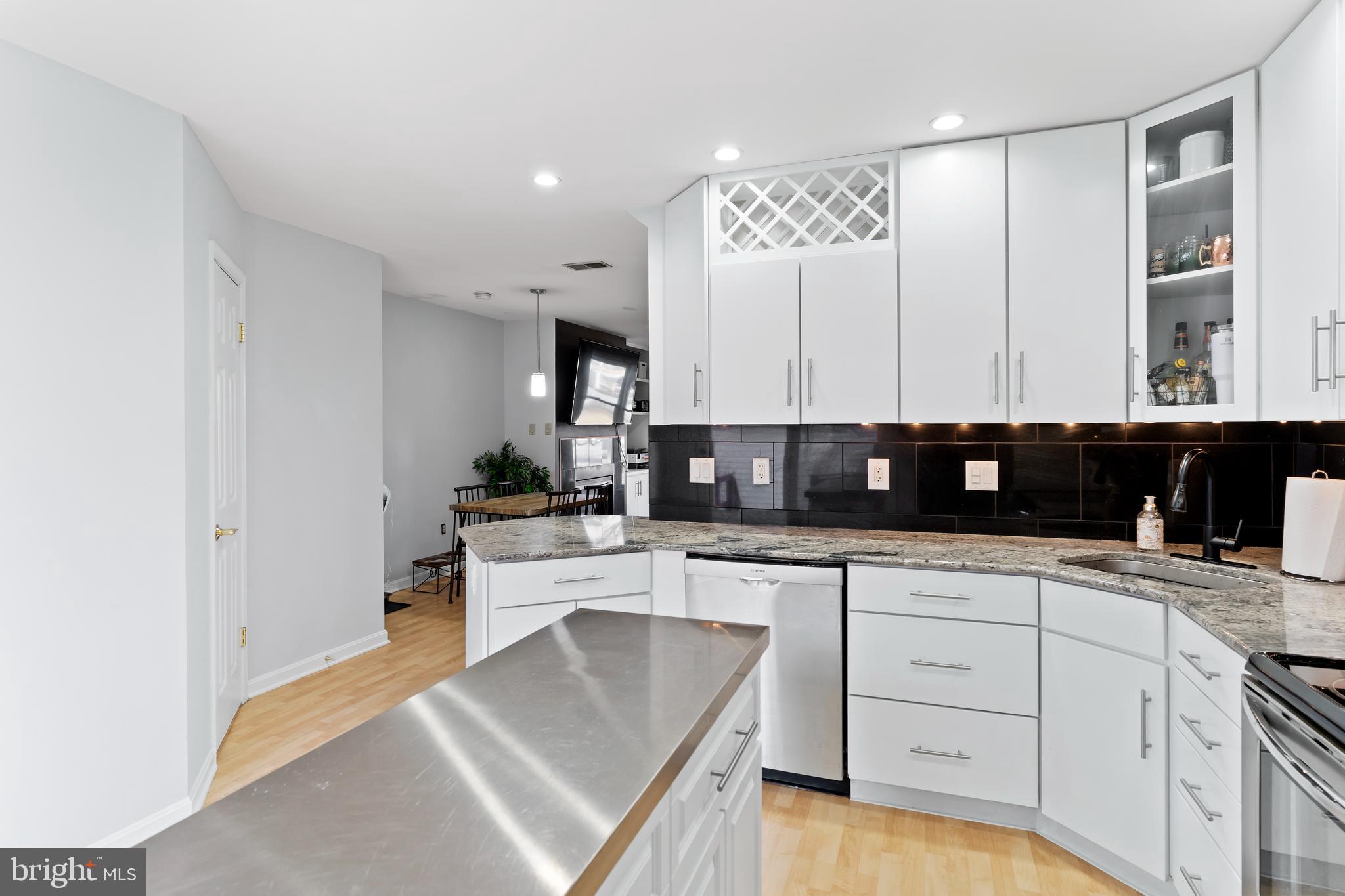 VILLAGE OF MORELAND - Residential