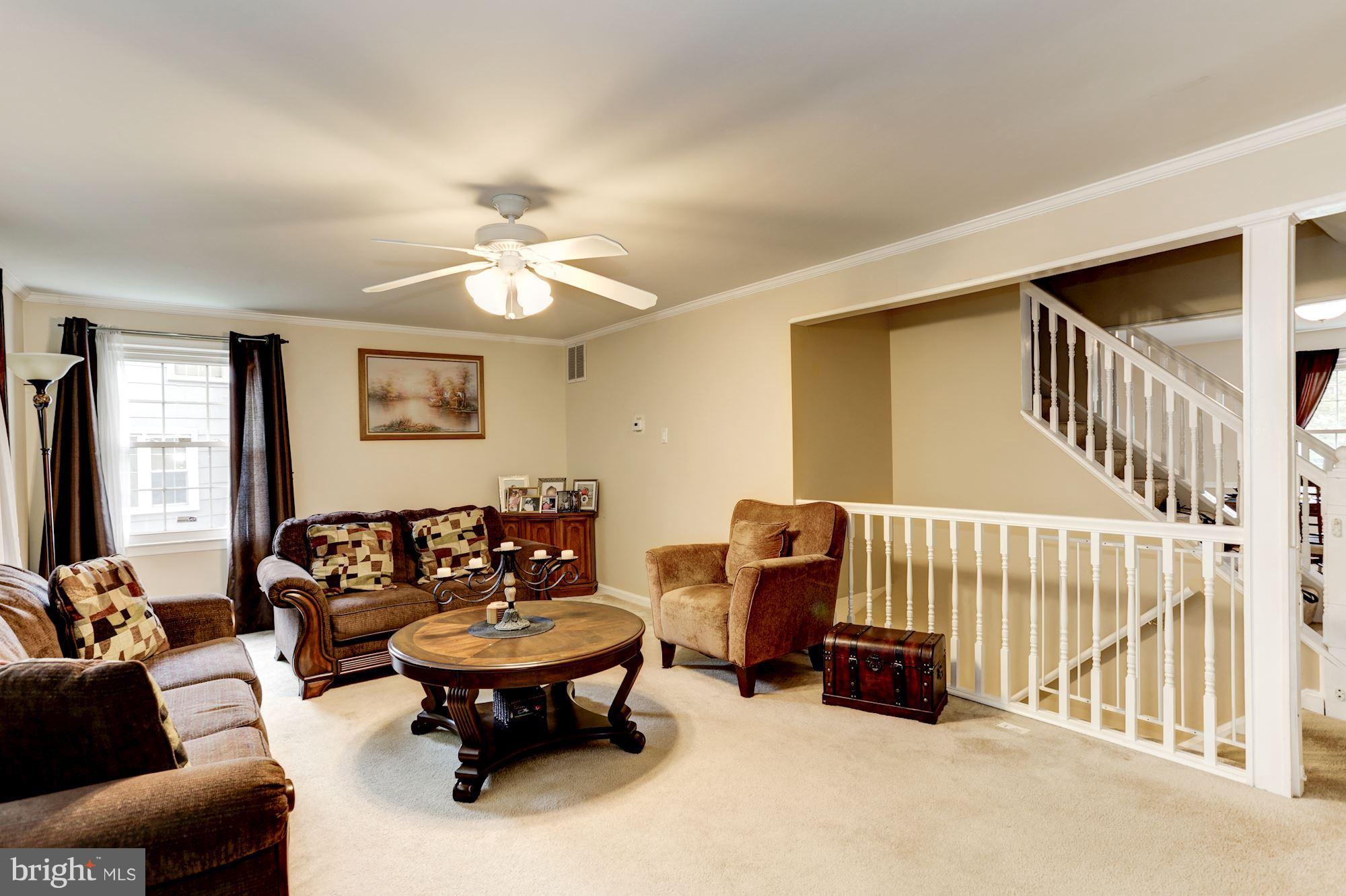 PINEWOOD LAKE - Residential