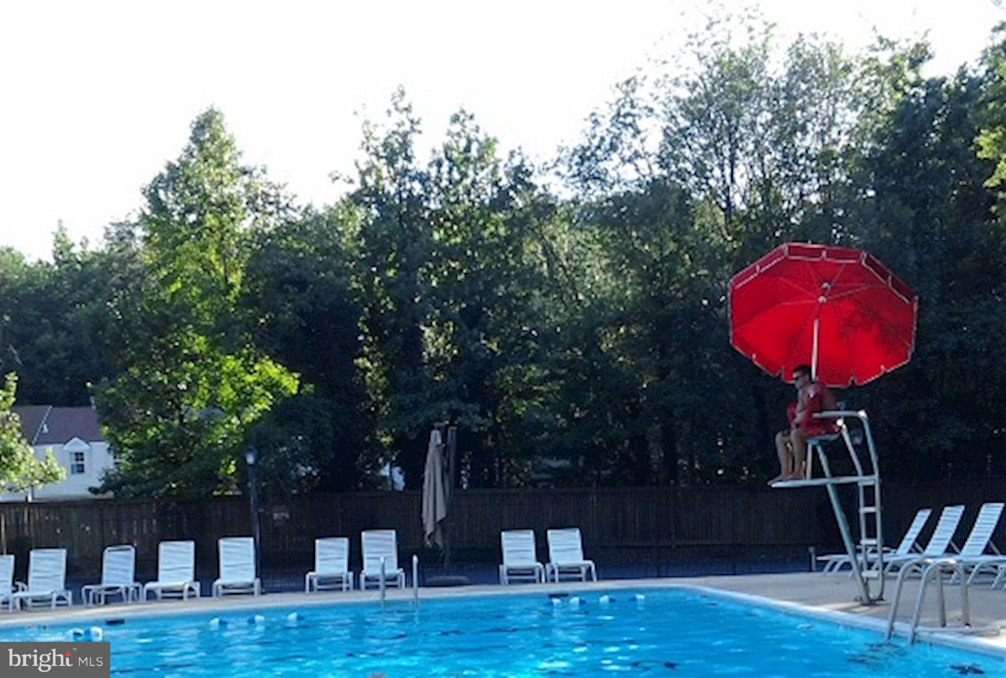 PINEWOOD LAKE - Residential