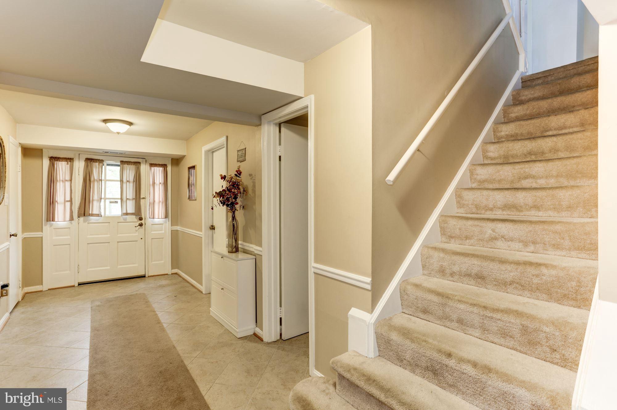 PINEWOOD LAKE - Residential