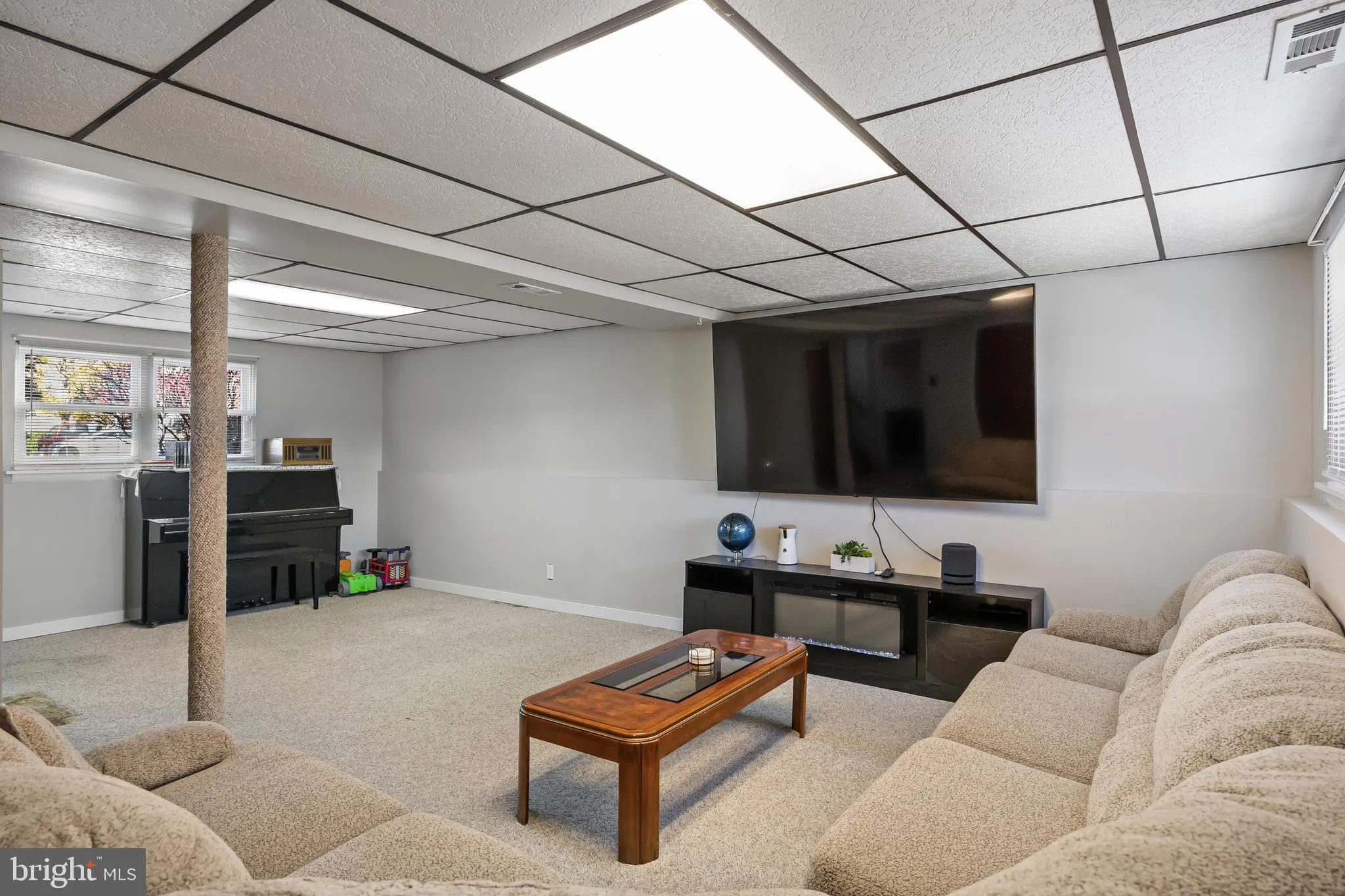 Woodbury, New Jersey 08096, United States, 4 Bedrooms Bedrooms, ,2 BathroomsBathrooms,Residential,Coming Soon,238704