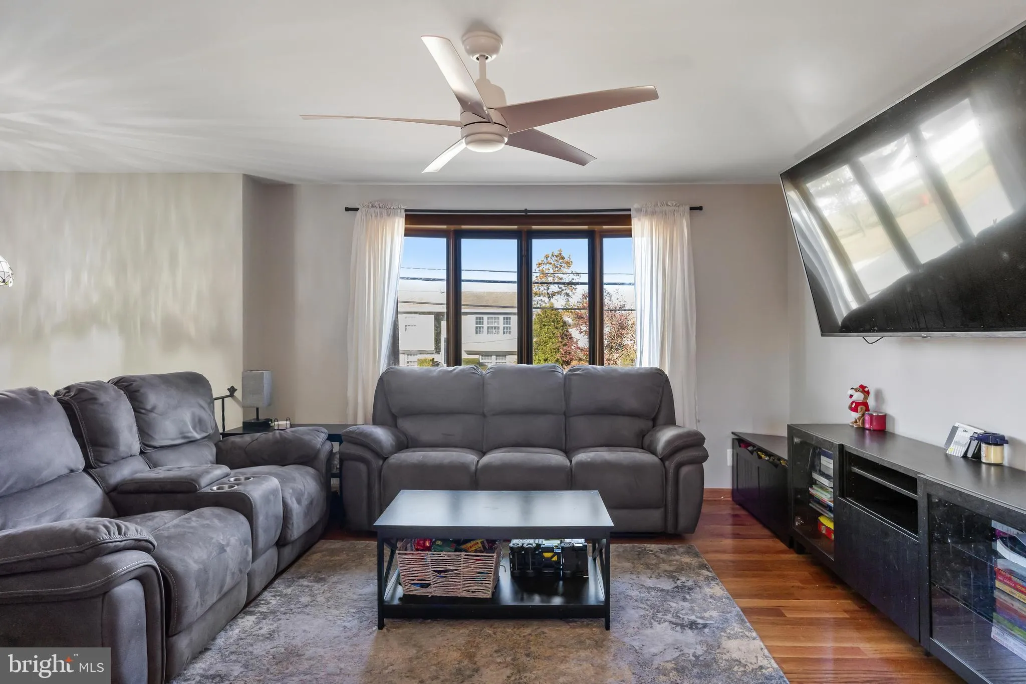 Woodbury, New Jersey 08096, United States, 4 Bedrooms Bedrooms, ,2 BathroomsBathrooms,Residential,Coming Soon,238704