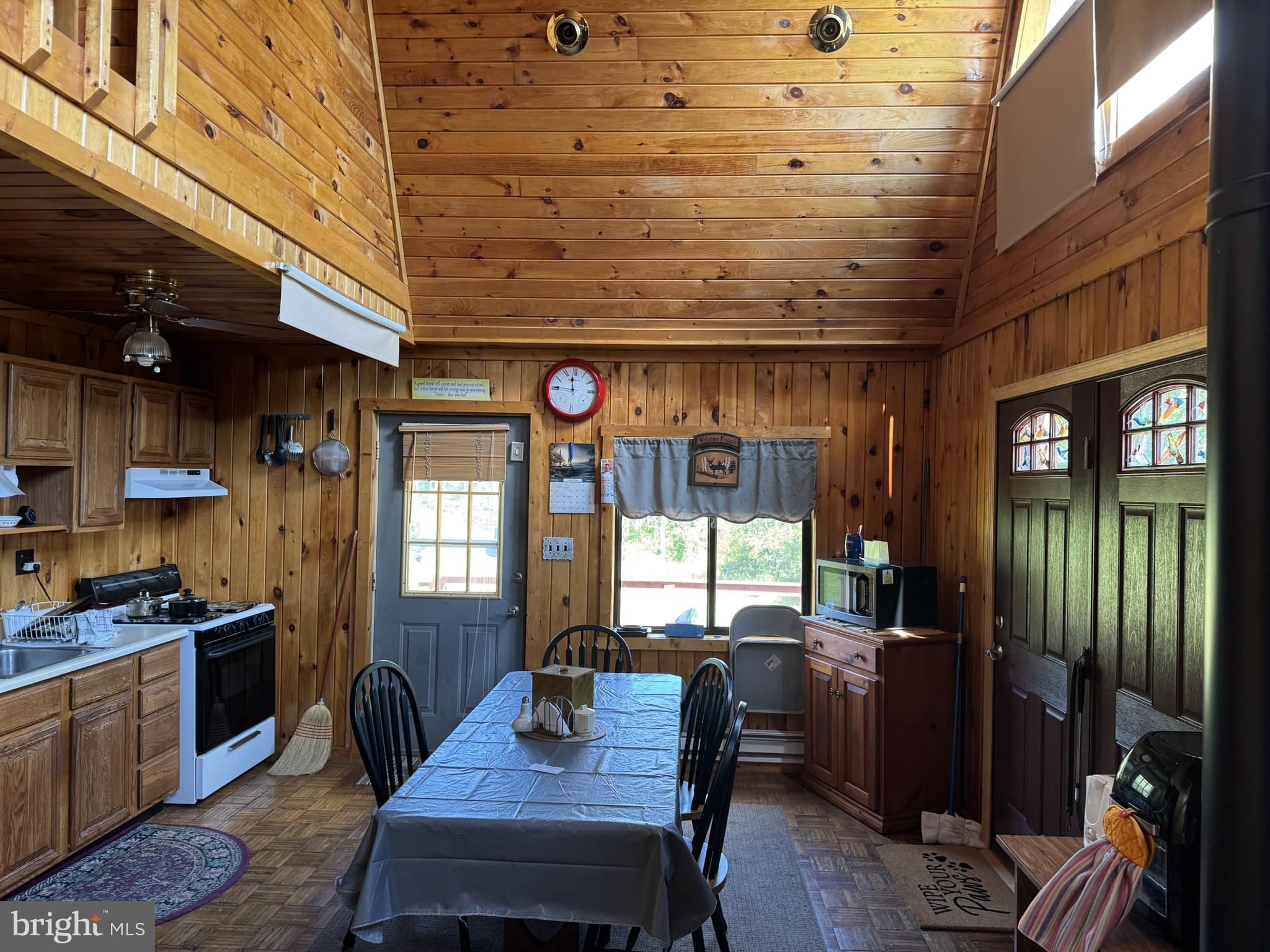 1085 STEARNS ROAD