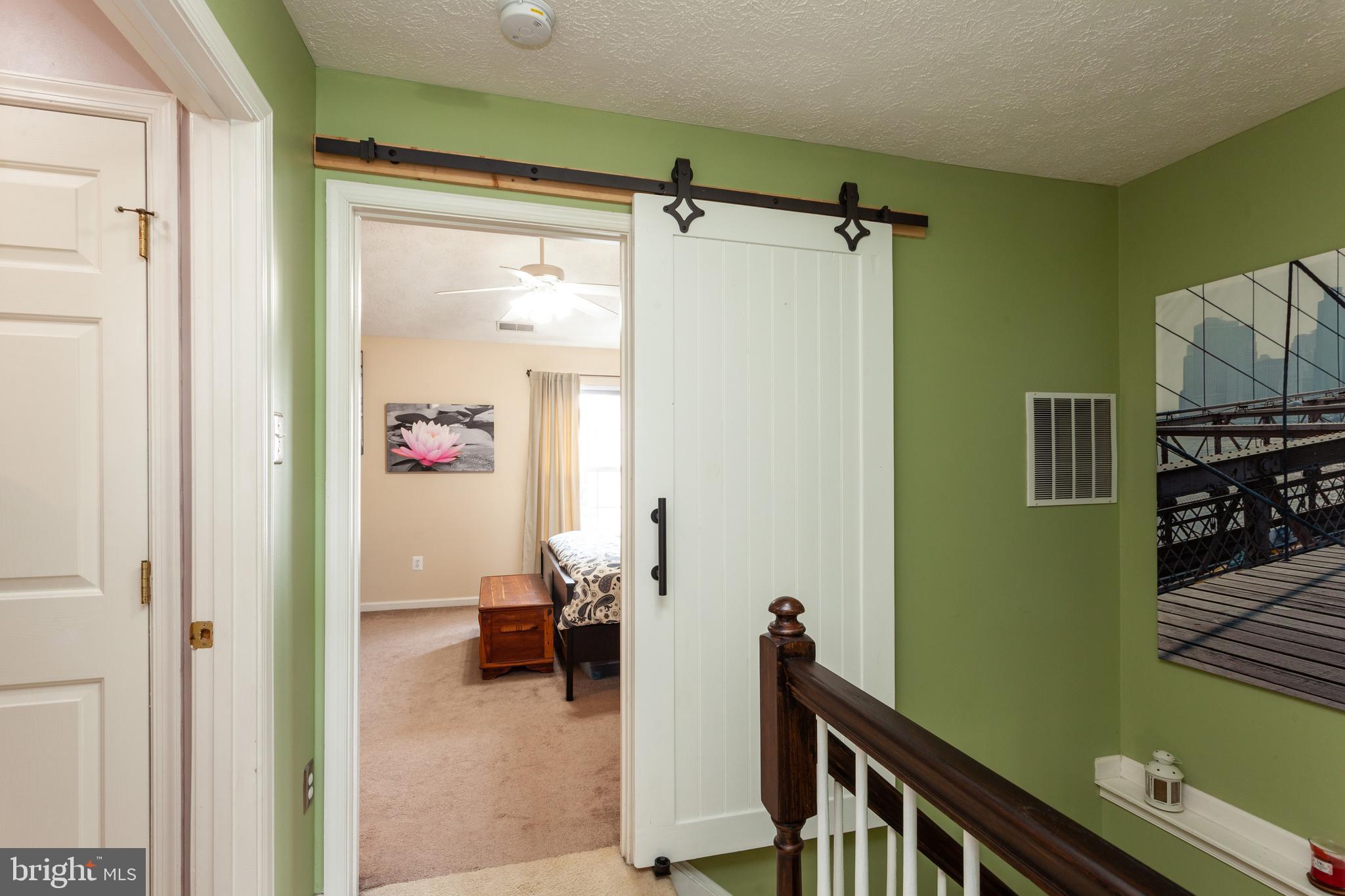 CONSTANT FRIENDSHIP - Residential