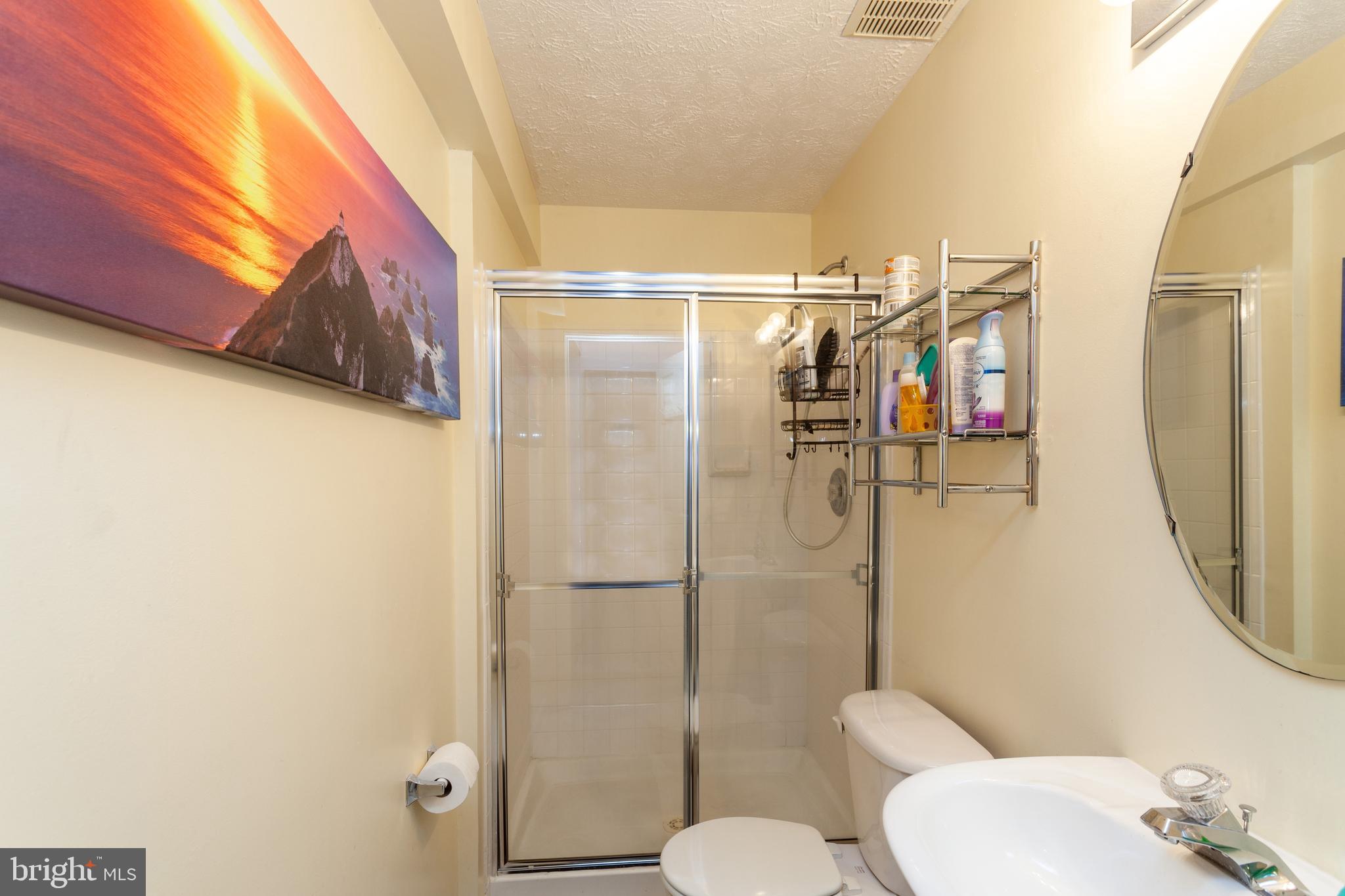 CONSTANT FRIENDSHIP - Residential