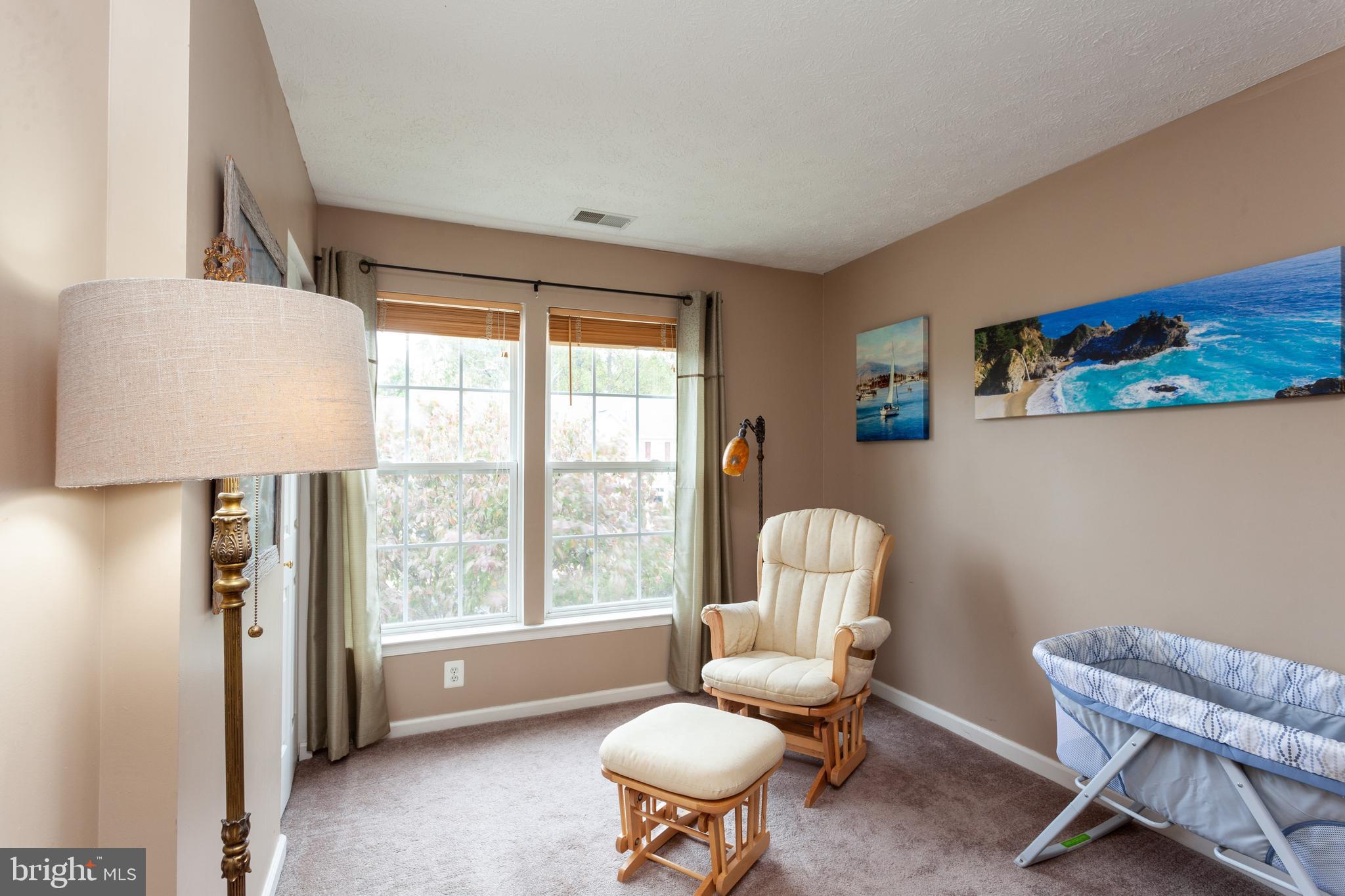 CONSTANT FRIENDSHIP - Residential