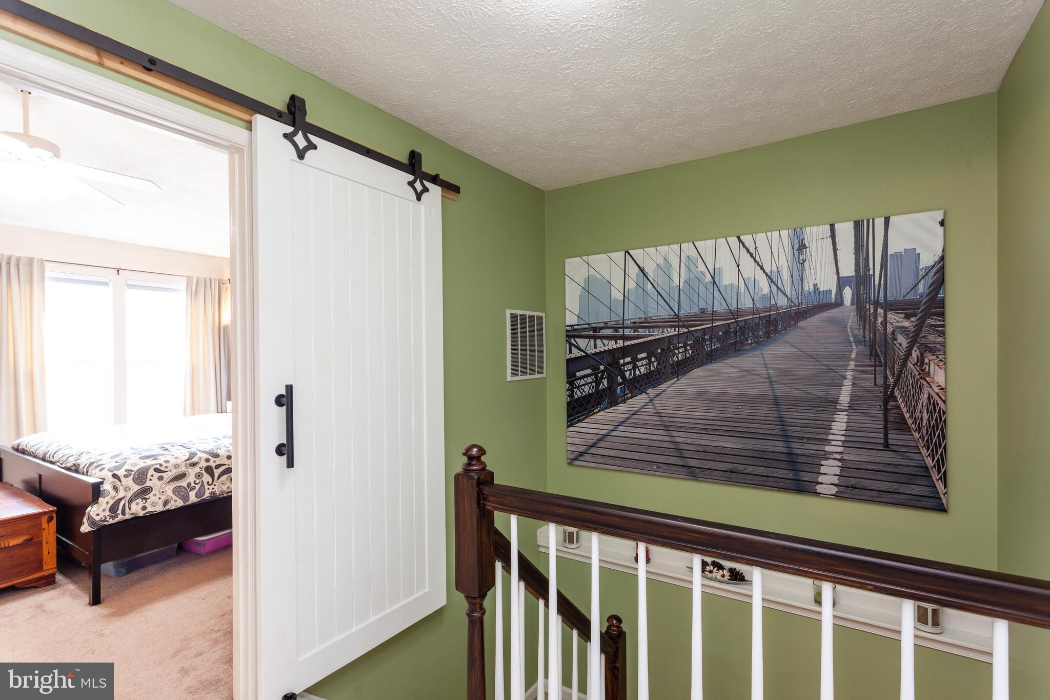 CONSTANT FRIENDSHIP - Residential