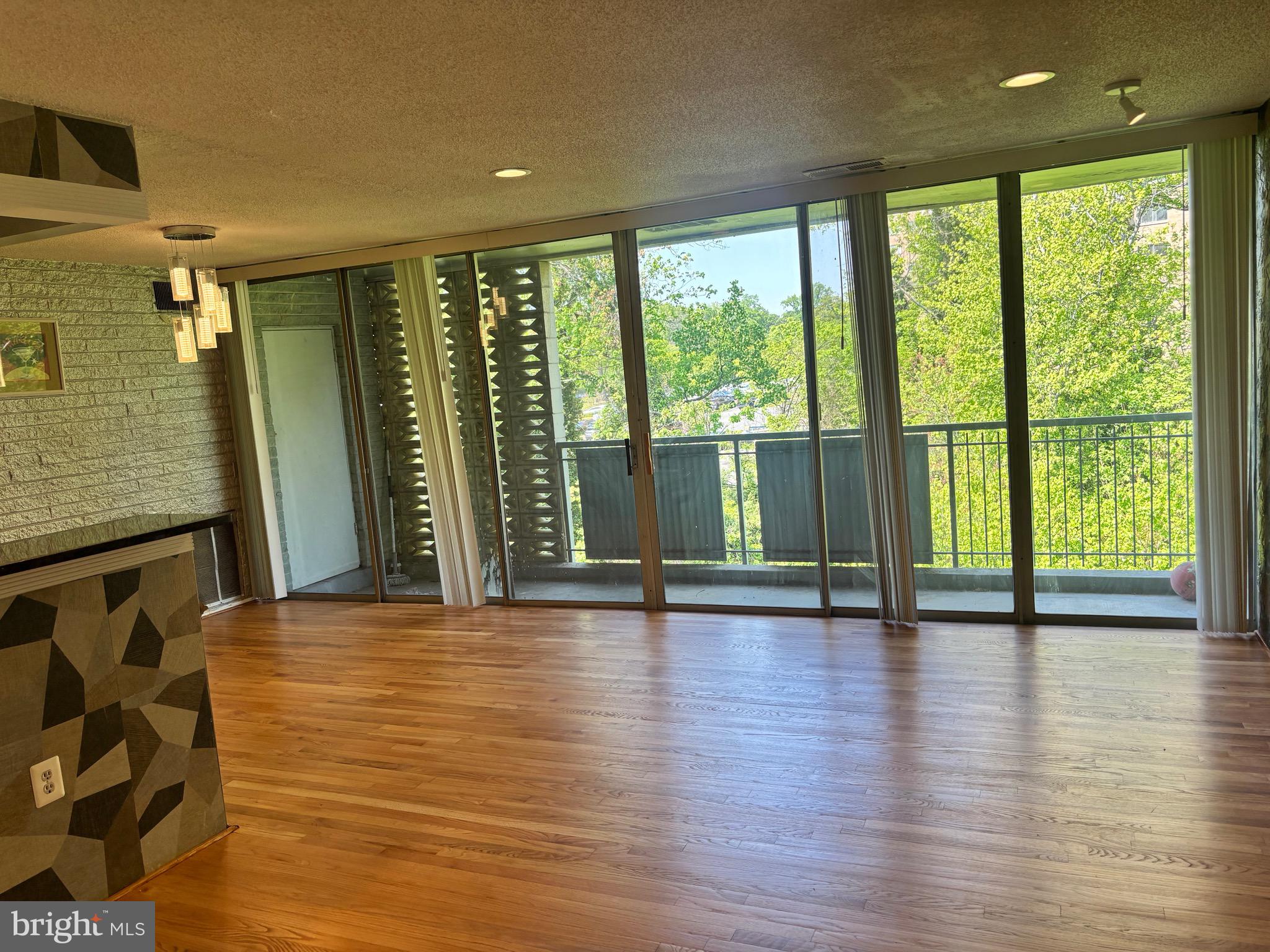 1832 METZEROTT ROAD 403